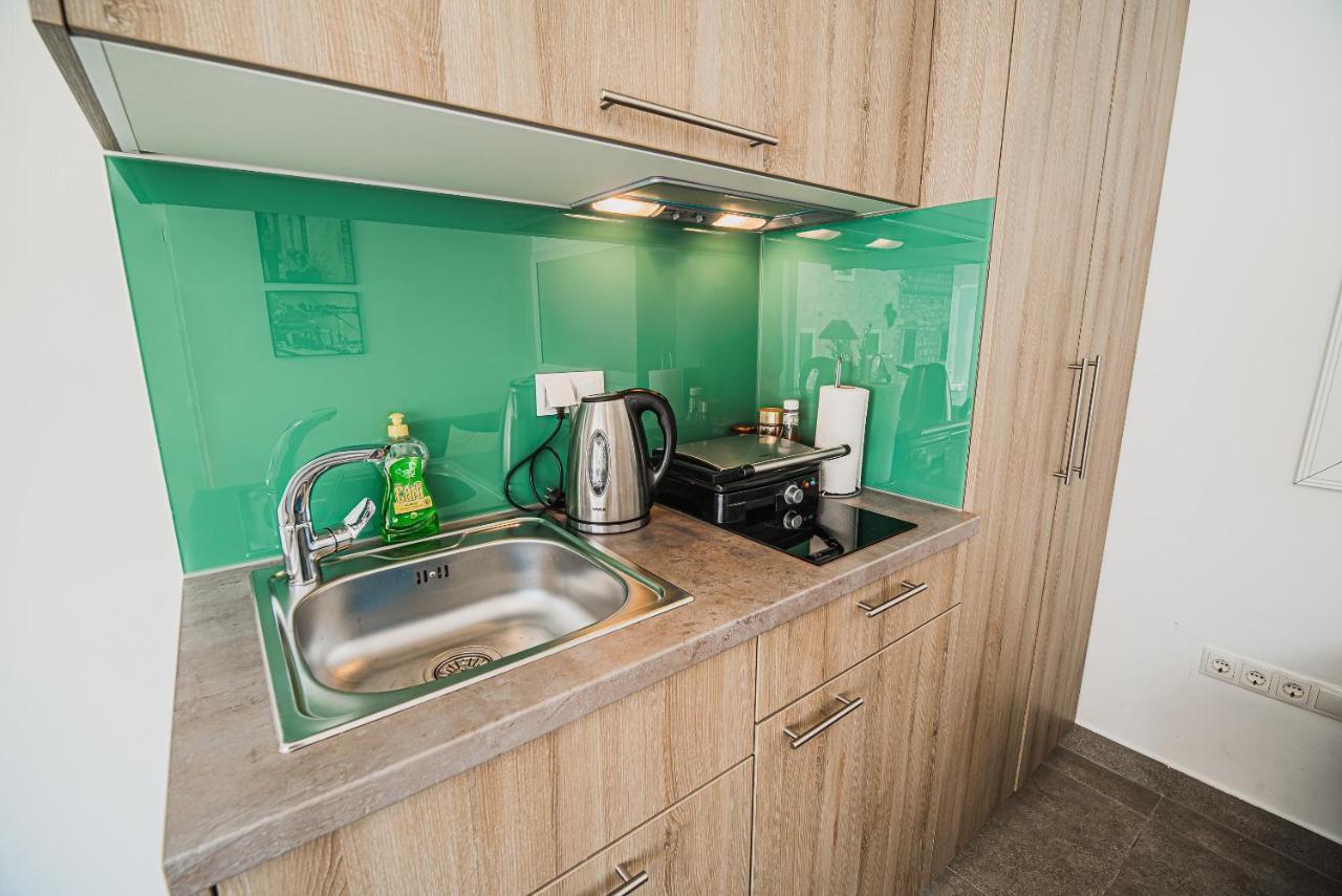 Downtown Luxury Apartments With Hot Tub Водице Экстерьер фото
