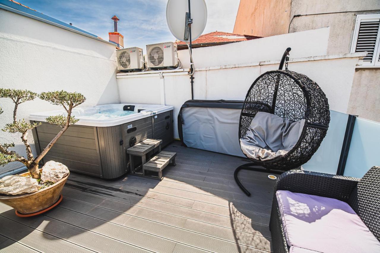 Downtown Luxury Apartments With Hot Tub Водице Экстерьер фото