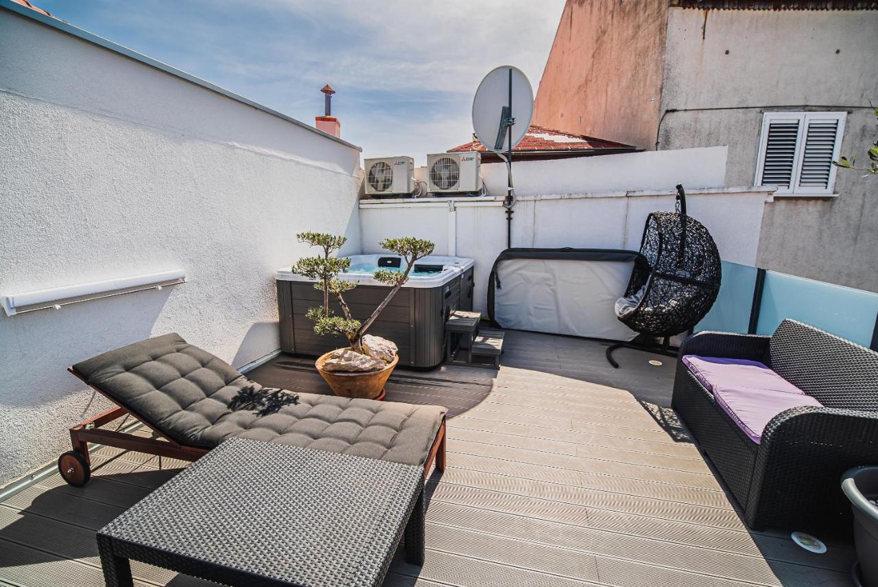 Downtown Luxury Apartments With Hot Tub Водице Экстерьер фото